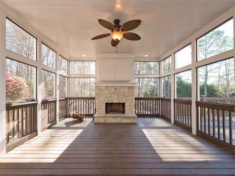 44 Best Farmhouse Screened In Porch Design Ideas | Screened porch designs, Porch design, House ...