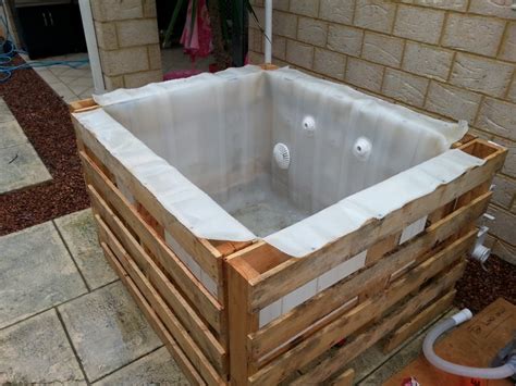 Building a Cool Plunge Pool with Pallets and an IBC in 6 Simple Steps – Your Projects@OBN