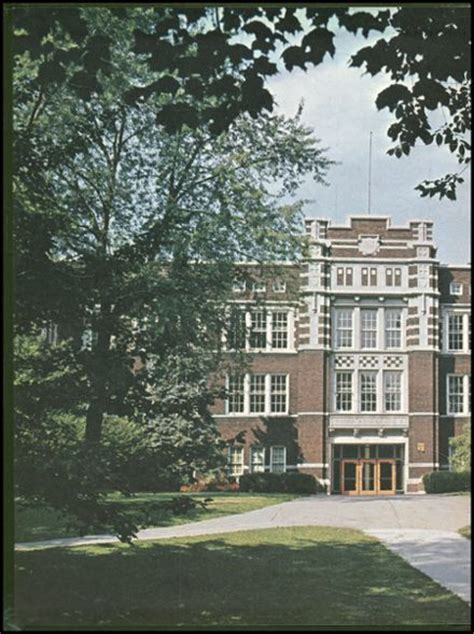 Explore 1970 Pontiac Central High School Yearbook, Pontiac MI - Classmates