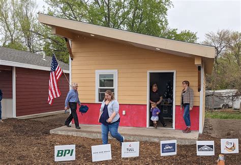 First tiny homes for vets ready in Sioux Falls • South Dakota Searchlight