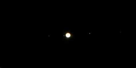 Galilean Moons orbits over 2 hours [OC] : spaceporn