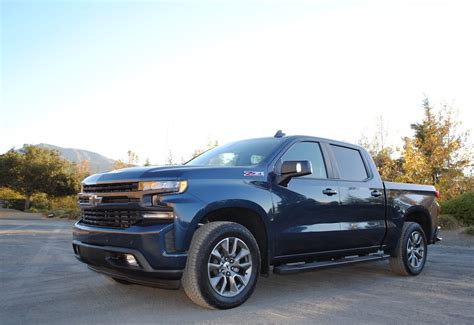 New Look, Great Tech: 2019 Chevrolet Silverado RST Crew Cab Test Drive ...