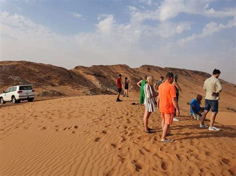 Sandboarding Dubai 2025 • Ultimate Desert Adventure