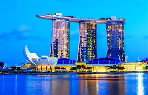 Marina Bay Sands Sky Park | Tourist attractions in Singapore - Thomas Cook