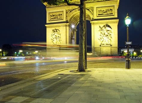 Arc de Triomphe Night by esuma on DeviantArt