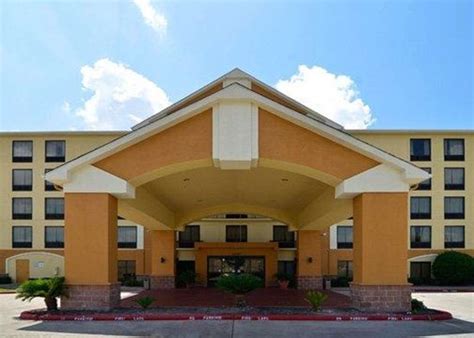 Comfort Inn Hwy. 290/NW $71 ($̶8̶4̶) - UPDATED 2018 Prices & Hotel ...