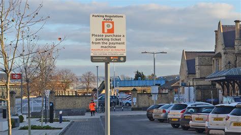 Careful or you'll get a £100 fine! New parking operator at Lincoln train station