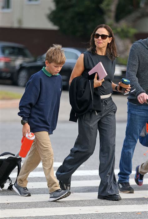 Jennifer Garner’s son, Samuel, 11, is almost as tall as mom during ...