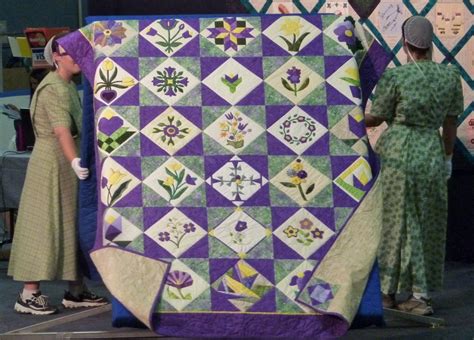 Kathy's Quilts: Mennonite Relief Quilt Auction