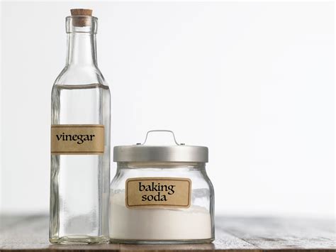 Why Baking Soda and Vinegar Are Great Cleaning Agents