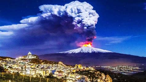 Vulkan Etna na Siciliji je eruptirao | Teklić