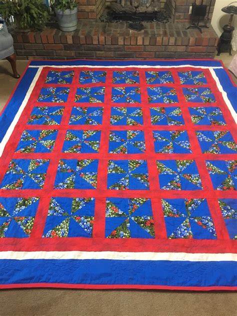 Texas Bluebonnet pinwheel quilt | Etsy