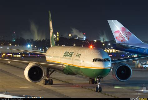 B-16711 - Eva Air Boeing 777-300ER at Los Angeles Intl | Photo ID ...