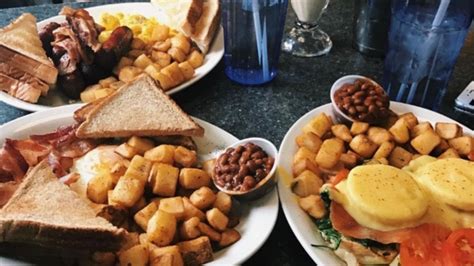 9 Ottawa Restaurants You Need To Go To If You Love All-Day Breakfast - Narcity