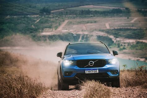 Volvo XC40 R-Design Plug-in Hybrid on Behance