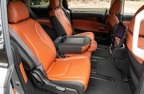 2022 Kia Carnival: 103 Interior Photos | U.S. News