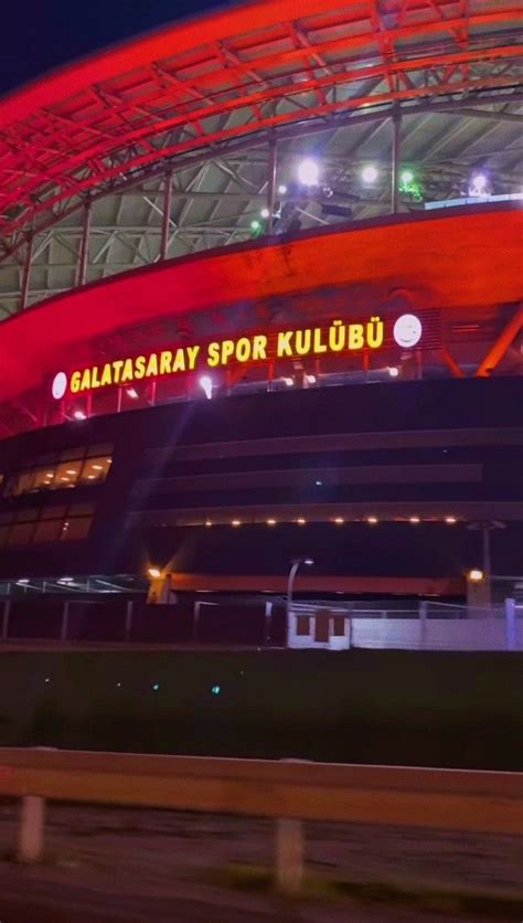 𝑪 adlı kullanıcının Galatasaray panosundaki Pin | Seyahat alıntıları, Galaksi duvar kağıdı, Seyahat