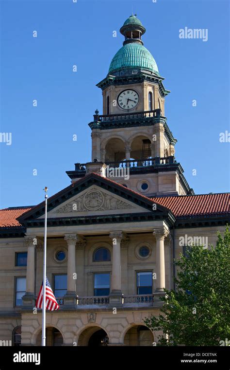 Van buren county courthouse hi-res stock photography and images - Alamy