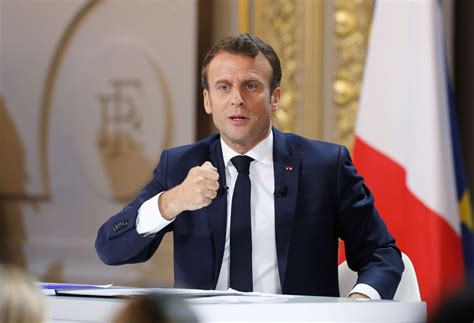 Macron's New Wave of Policies Faces Yellow Vest Test - Bloomberg