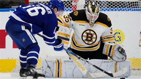 Pavel Zacha scores twice as Bruins beat Maple Leafs 5-2