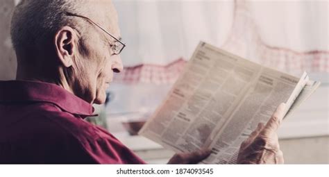7,125 Old Man Reading Newspaper Images, Stock Photos & Vectors | Shutterstock