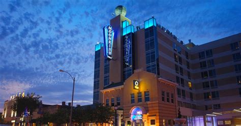 Moonrise Hotel in Saint Louis, Missouri