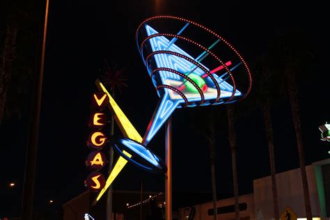 Las Vegas, Neon, Signs, Night Wallpapers HD / Desktop and Mobile Backgrounds