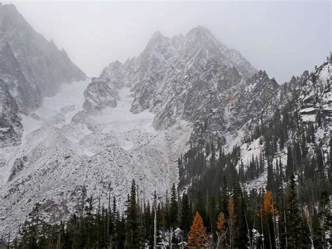 Fall Greets Winter at Colchuck Lake : Photos, Diagrams & Topos : SummitPost