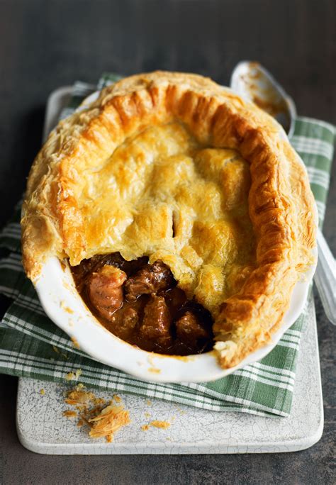 Puff pastry beef and mushroom pie | Recipe | Recipes, Beef and mushroom pie, Mushroom pie