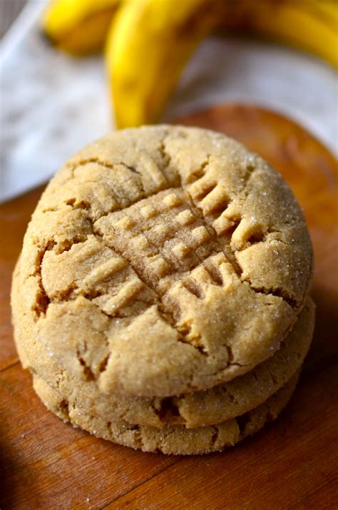 Yammie's Noshery: Fat Chewy Peanut Butter Banana Cookies