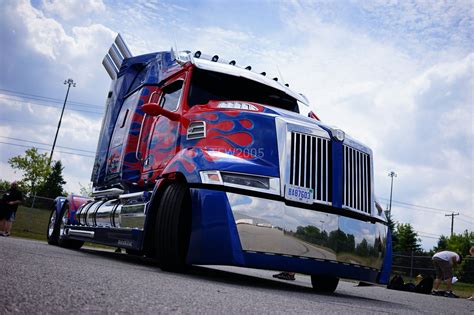 Transformers 5 Set Visit - Optimus Prime Shines - Transformers News ...