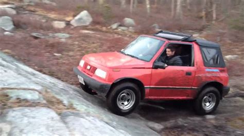 Geo Tracker off road wheelin - YouTube