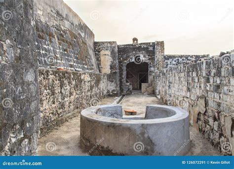 The Ruins and Ramparts of Jaffna Fort in Sri Lanka. Stock Image - Image of control, destoy ...