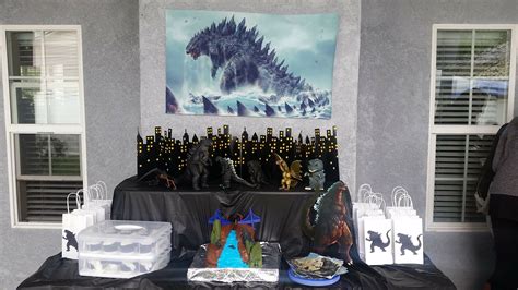 Godzilla 8th birthday party – Artofit