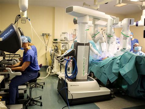 Today’s Robotic Surgery Turns Surgical Trainees Into Spectators - IEEE Spectrum