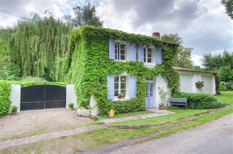 House in Bardenac - Charente - Wonderful location for this beautiful ...