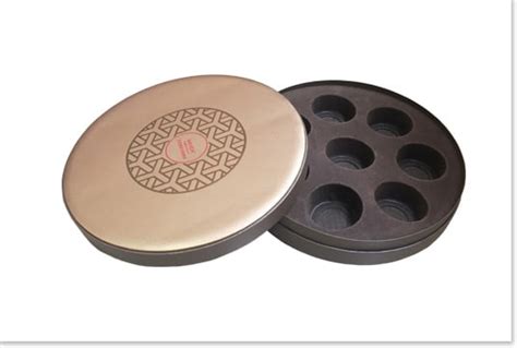 Round Chocolate Gift Boxes with 8-holder Plastic Blister Inserts