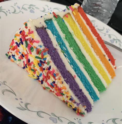 Beautiful rainbow cake! I was in heaven : RainbowEverything