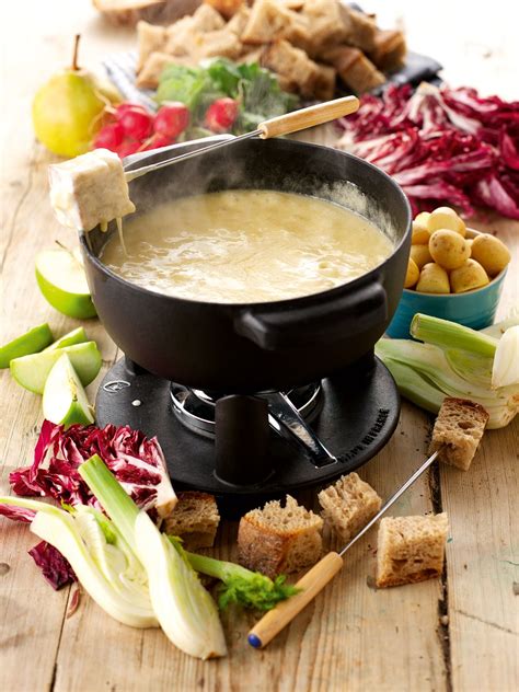 Cheese Fondue | Recipe | Fondue recipes cheese, Cheese fondue, Recipes