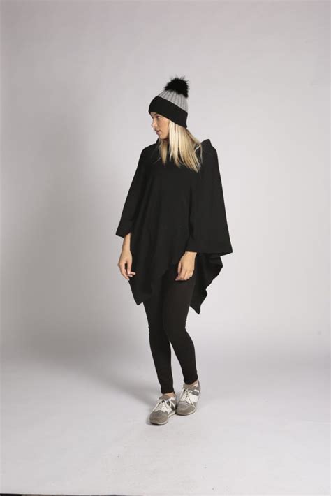 Black and Grey Pom Pom Hat - Scottish Cashmere Company