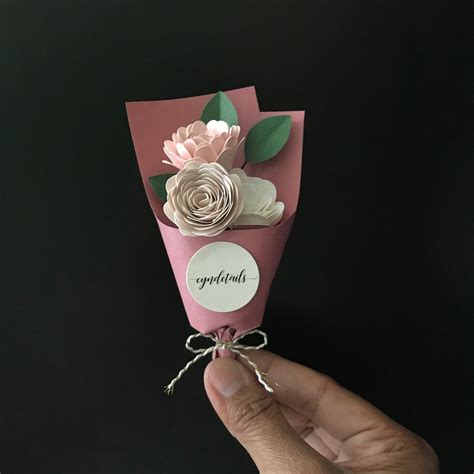 Mini Flower Bouquet handmade by CynDetails (IG @cyndetails) | Tissue ...