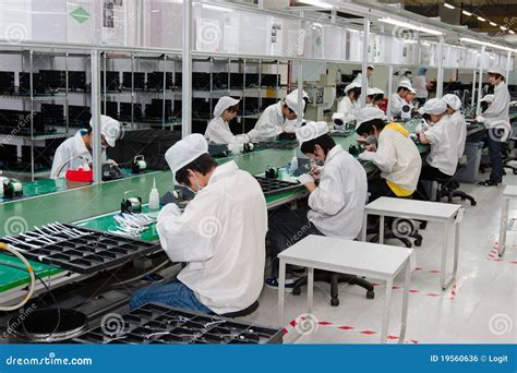 Chinese Factory Producing Laptop Computers Editorial Photo - Image: 19560636