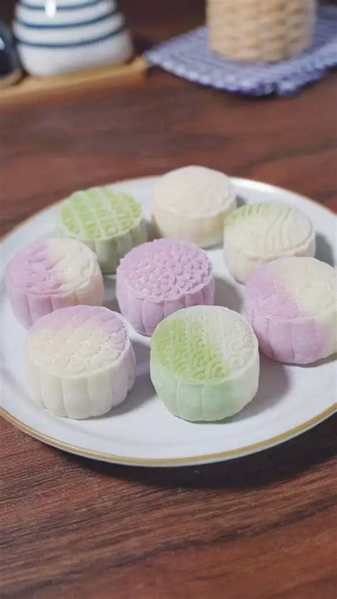 Snow Skin Mooncakes Recipe - Kitchen (Mis)Adventures