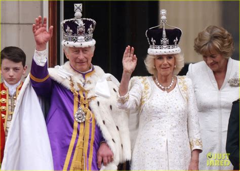 King Charles & Queen Camilla Wave to the Crowds from Buckingham Palace Balcony on Coronation Day ...