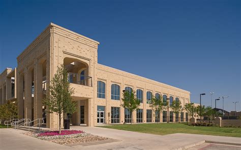 Abilene Christian University Money Student Rec. and Wellness Center - Marmon Mok Architecture