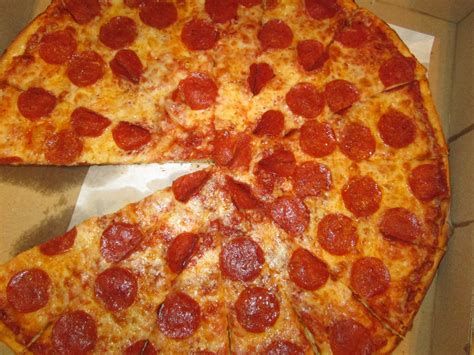 giant pizza any day @izabeldonut | Giant pizza, Pizza, Pepperoni pizza