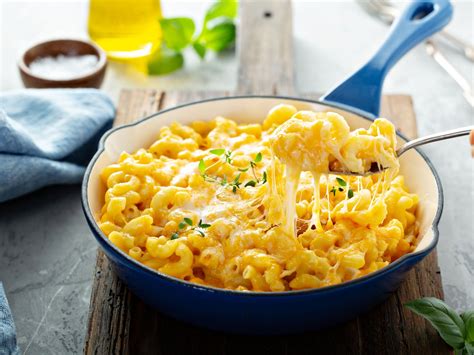 17 Best Cheeses For Macaroni & Cheese (Meltability & Flavour)