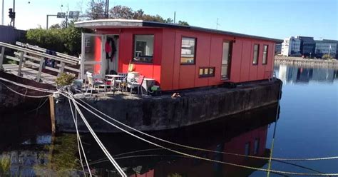 Take a tour of this beautiful houseboat in Copenhagen