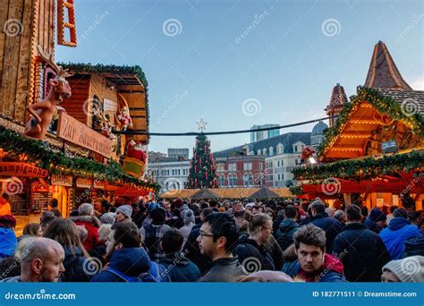 Crowds Enjoying the German Christmas Market in Birmingham Editorial Photo - Image of december ...