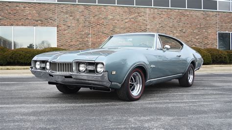 1968 Oldsmobile Cutlass Supreme with the Oldsmobile W-31 engine